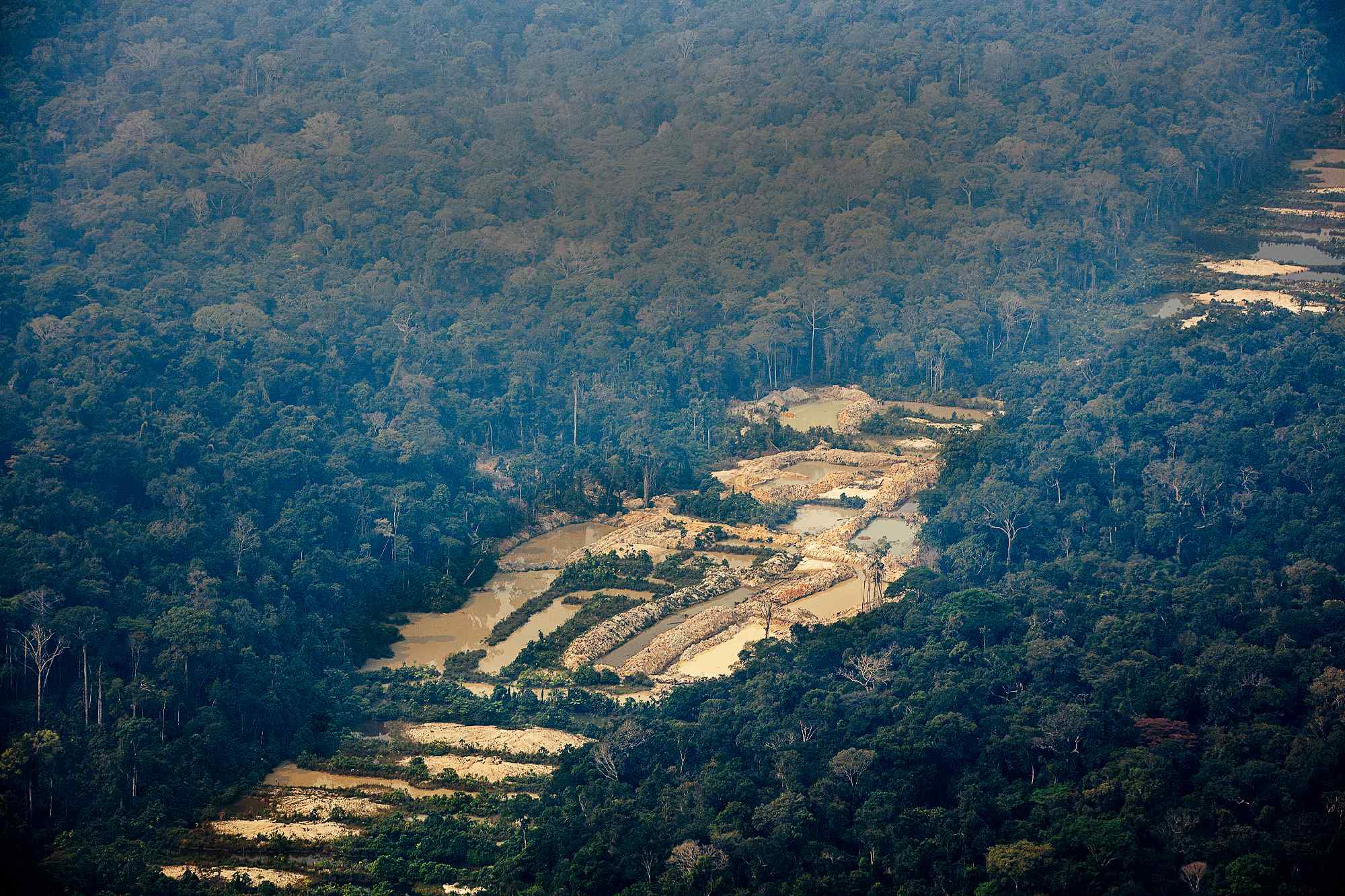 Garimpo ilegal na Terra Indígena Munduruku (Foto Marizilda Cruppe/Amazônia Real/Amazon Watch)